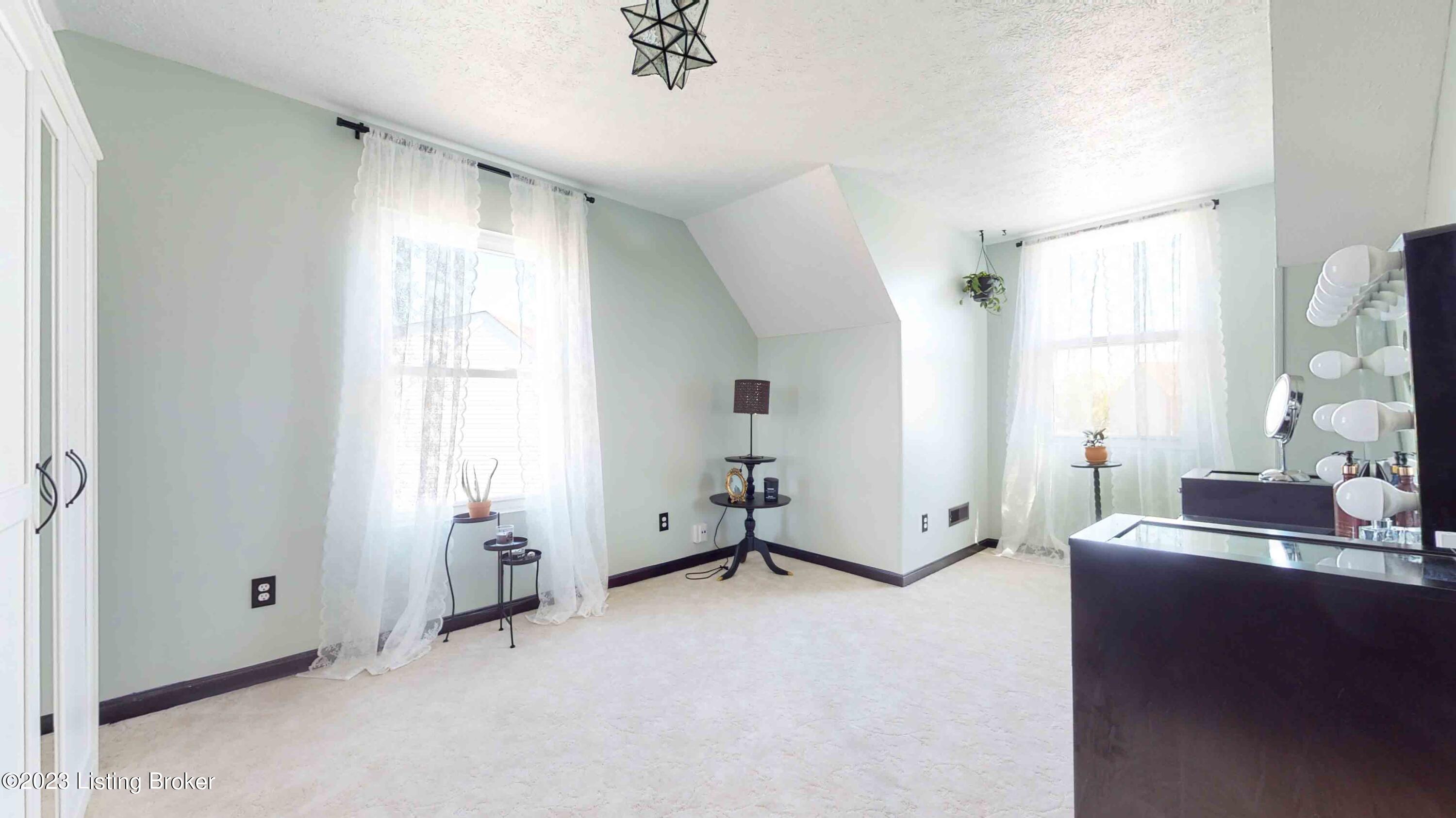 9802 Spring Pointe Court Louisville, KY 40229 - Photo 29 of 80 9802-Spring-Pointe-Ct_029