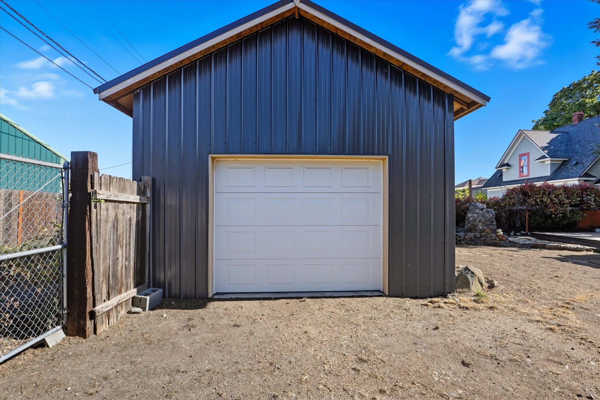1018 West Augusta Avenue Spokane, WA 99205 - Photo 23 of 32