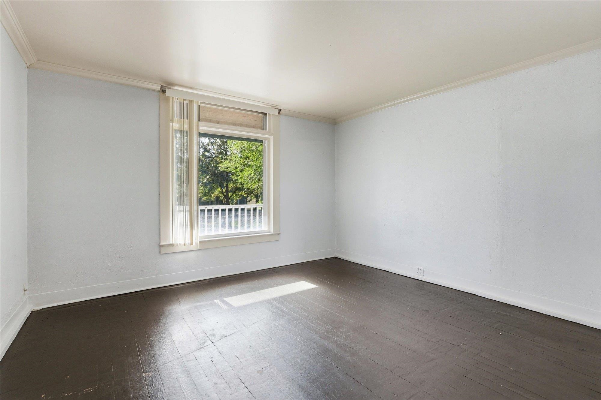 1018 West Augusta Avenue Spokane, WA 99205 - Photo 7 of 32