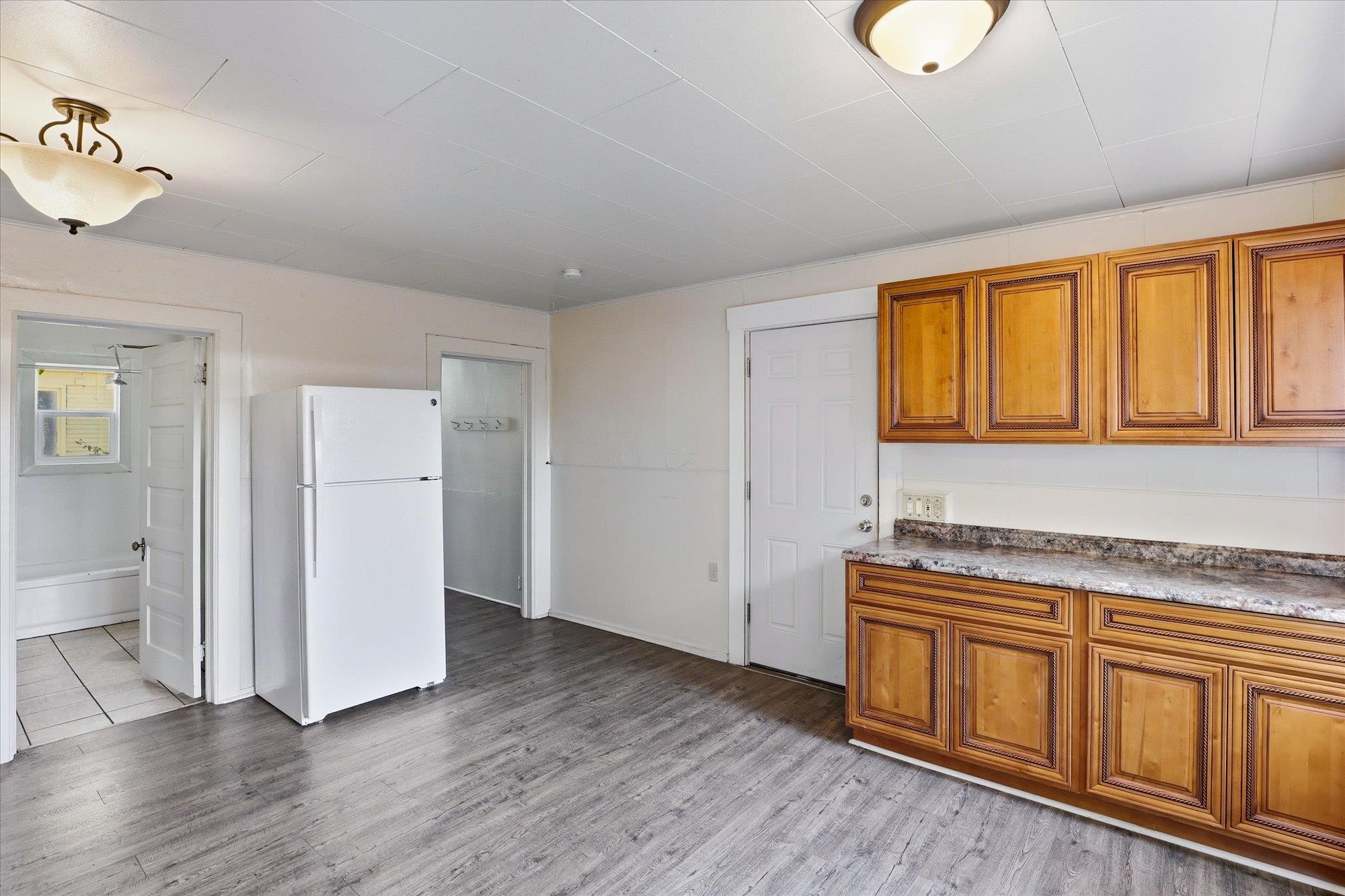 1018 West Augusta Avenue Spokane, WA 99205 - Photo 10 of 32