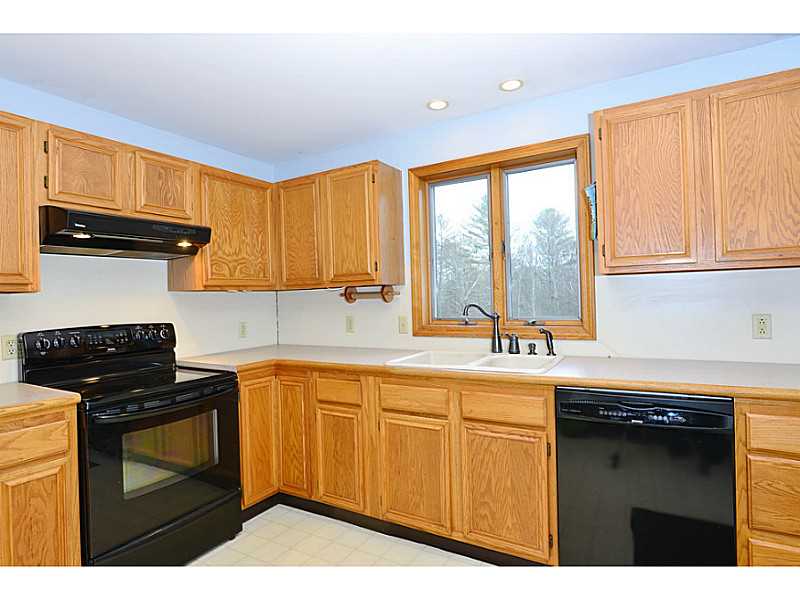 134 Fenner Hill Road Hopkinton, RI 02832 - Photo 5 of 25 Kitchen.