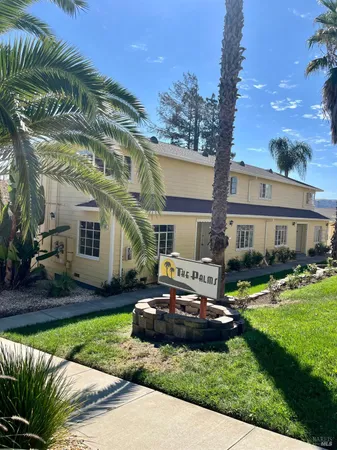 $1,950 | 160 East J Street, Unit 1, Benicia, CA 94510