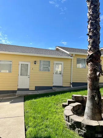 $1,950 | 160 East J Street, Unit 1, Benicia, CA 94510