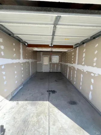 $1,950 | 160 East J Street, Unit 1, Benicia, CA 94510