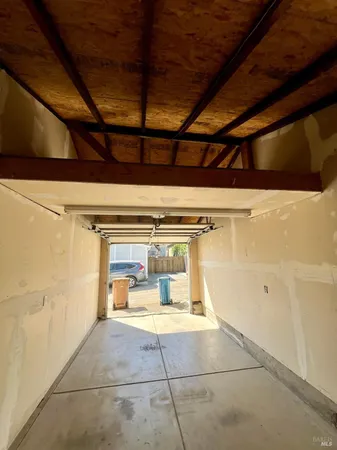$1,950 | 160 East J Street, Unit 1, Benicia, CA 94510