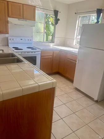$1,950 | 160 East J Street, Unit 1, Benicia, CA 94510
