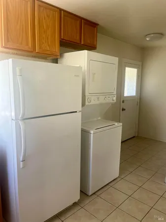 $1,950 | 160 East J Street, Unit 1, Benicia, CA 94510