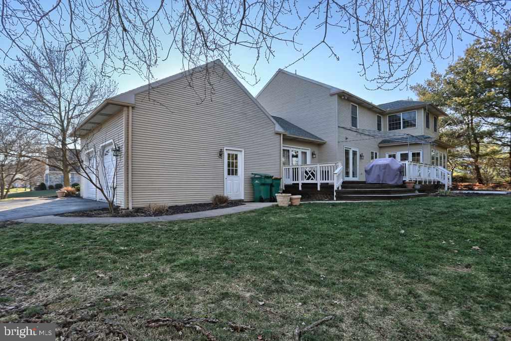321 Highland Road Hershey, PA 17033 - Photo 4 of 25