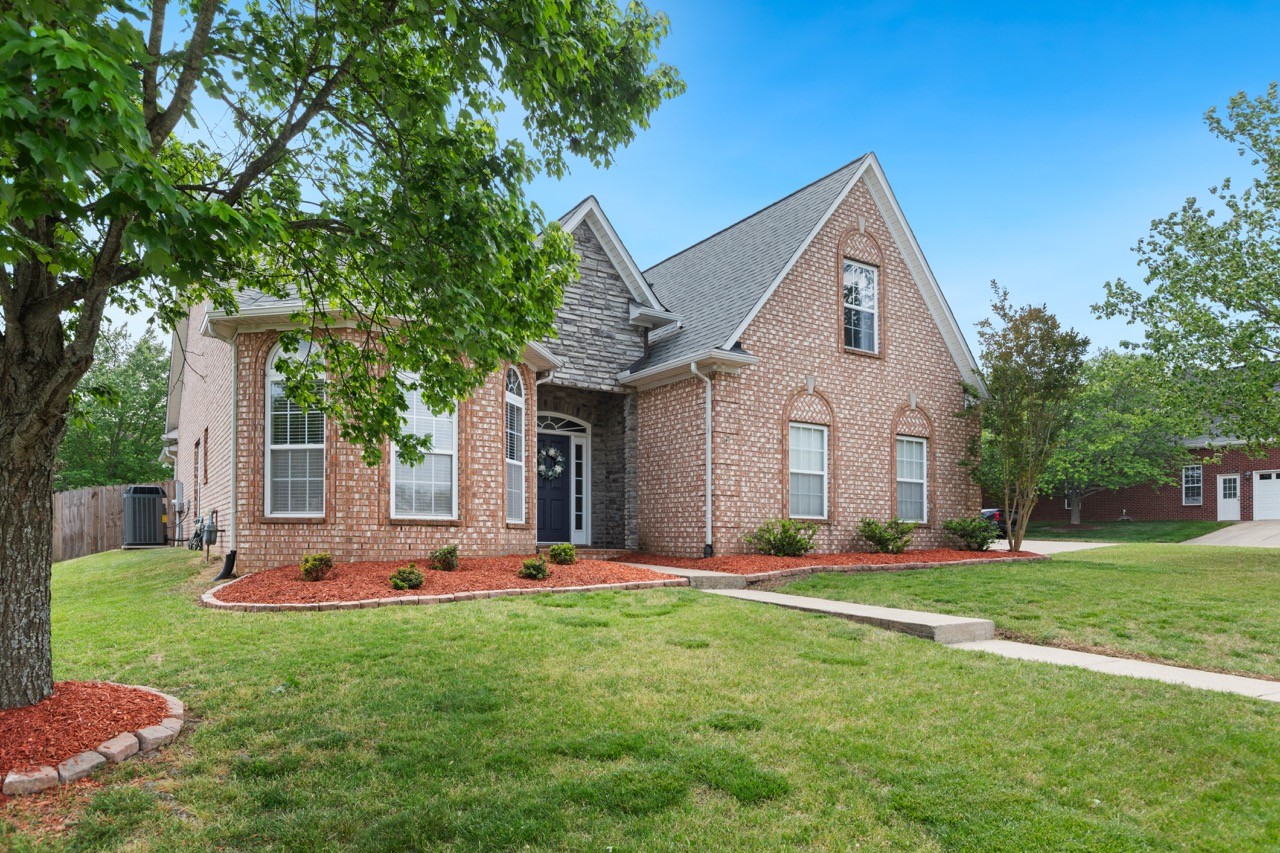 1085 Nealcrest Circle Spring Hill, TN 37174 - Photo 2 of 30