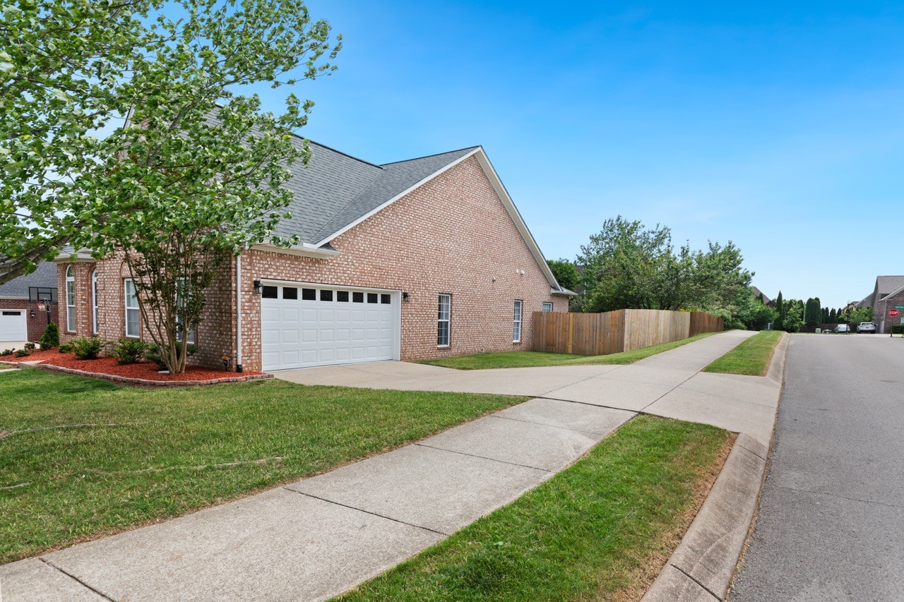 1085 Nealcrest Circle Spring Hill, TN 37174 - Photo 25 of 30