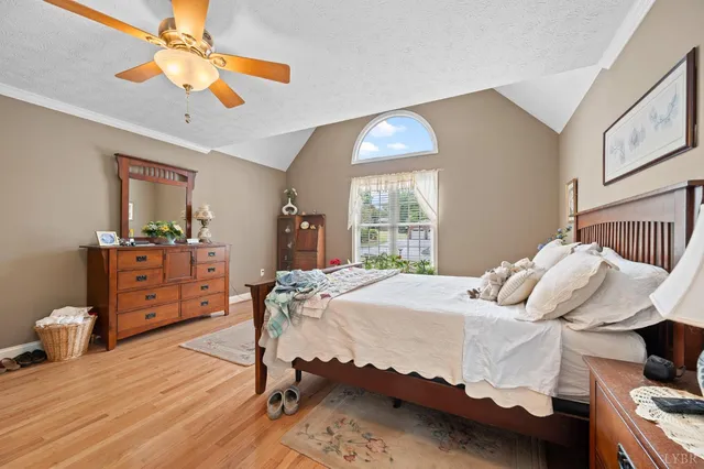 $529,900 | 1728 Wycliffe Street, Bedford, VA 24523