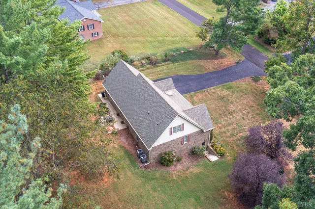 $529,900 | 1728 Wycliffe Street, Bedford, VA 24523