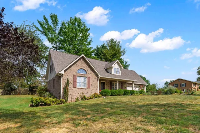 $529,900 | 1728 Wycliffe Street, Bedford, VA 24523