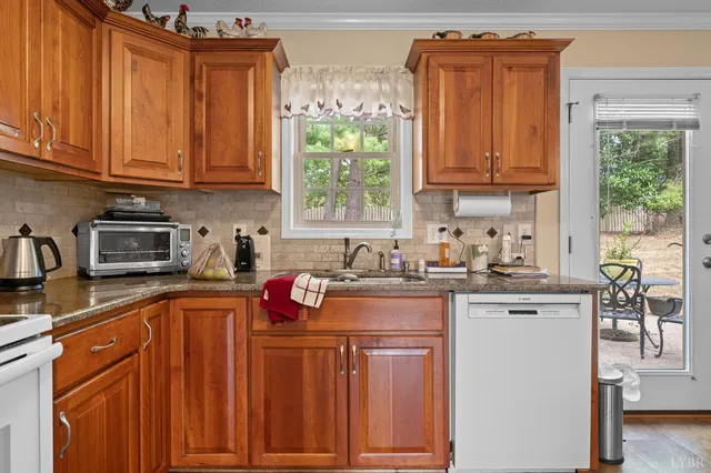 $529,900 | 1728 Wycliffe Street, Bedford, VA 24523