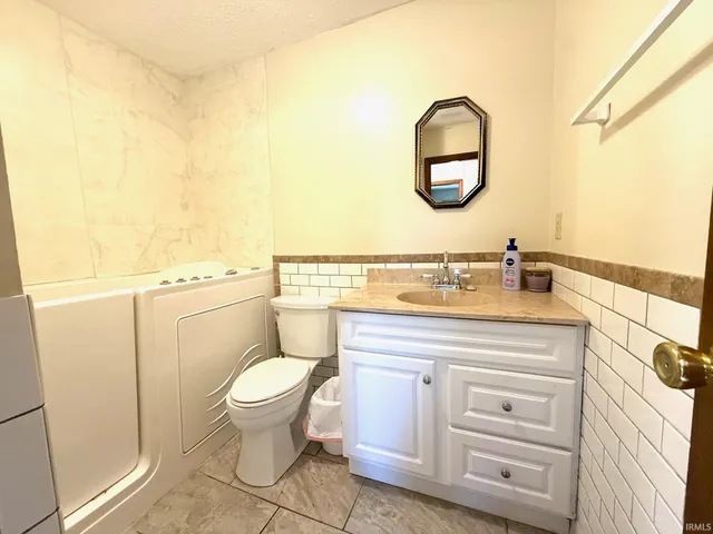 $329,900 | 8201 Tilford Road, Bloomington, IN 47404