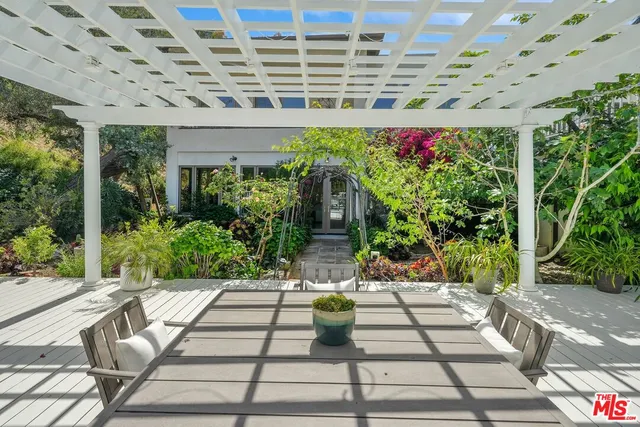 $3,295,000 | 9580 Shirley Lane, Beverly Hills, CA 90210