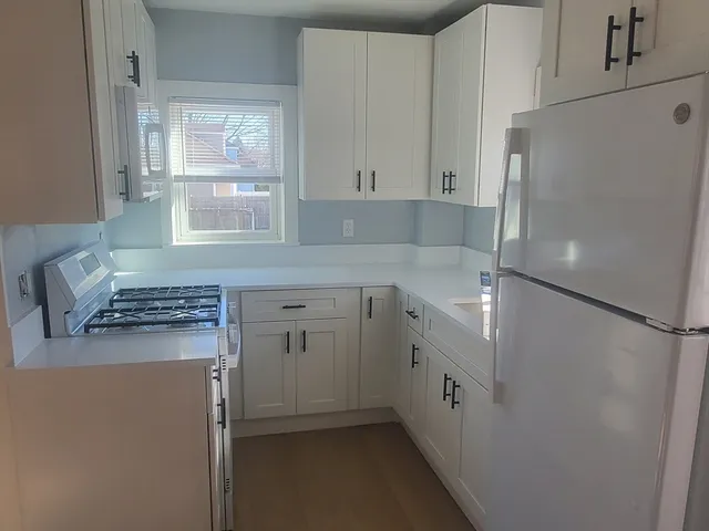 $3,400 | 232 North Street, Unit 1, Weymouth, MA 02191