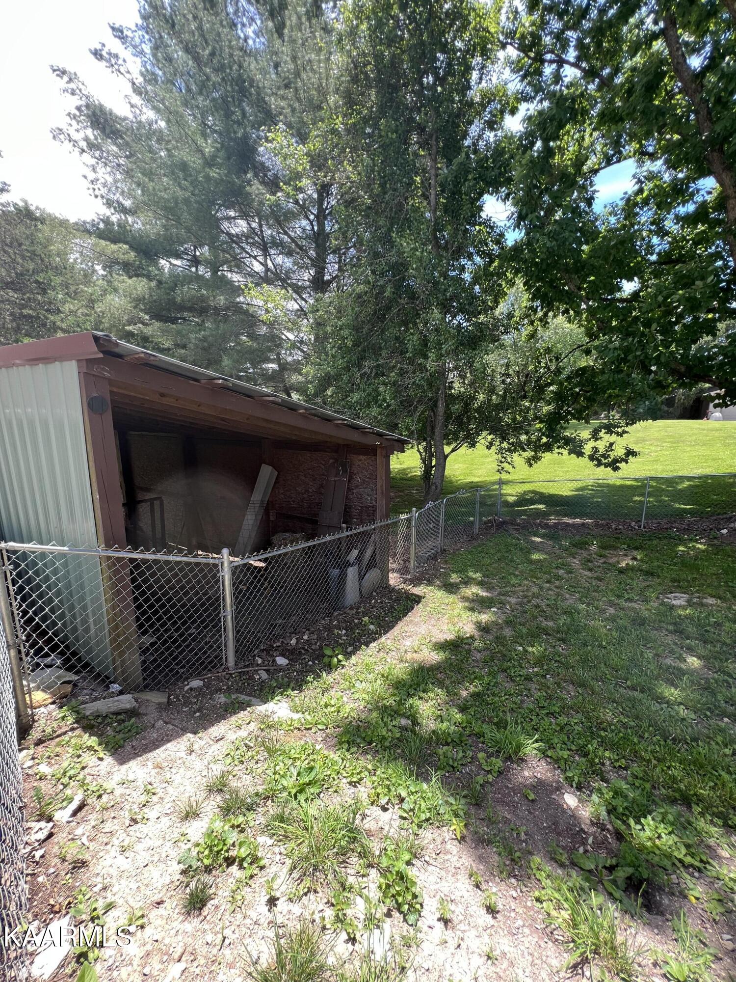 135 Regent Drive Harrogate, TN 37752 - Photo 31 of 39 C065D6DD-95F4-44D2-B690-3F49E8814749