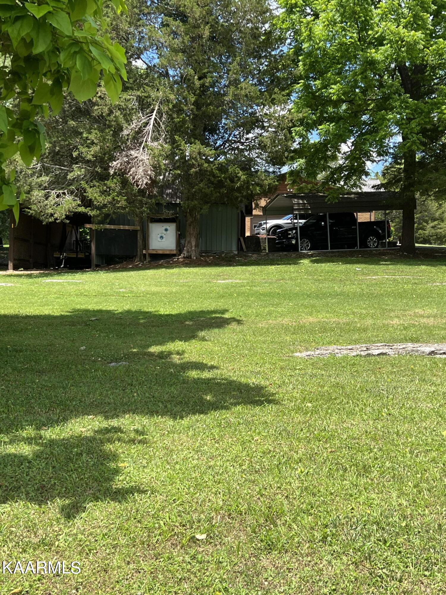 135 Regent Drive Harrogate, TN 37752 - Photo 33 of 39 A60616C1-BCE5-4ACE-90CE-B292B745F4B5