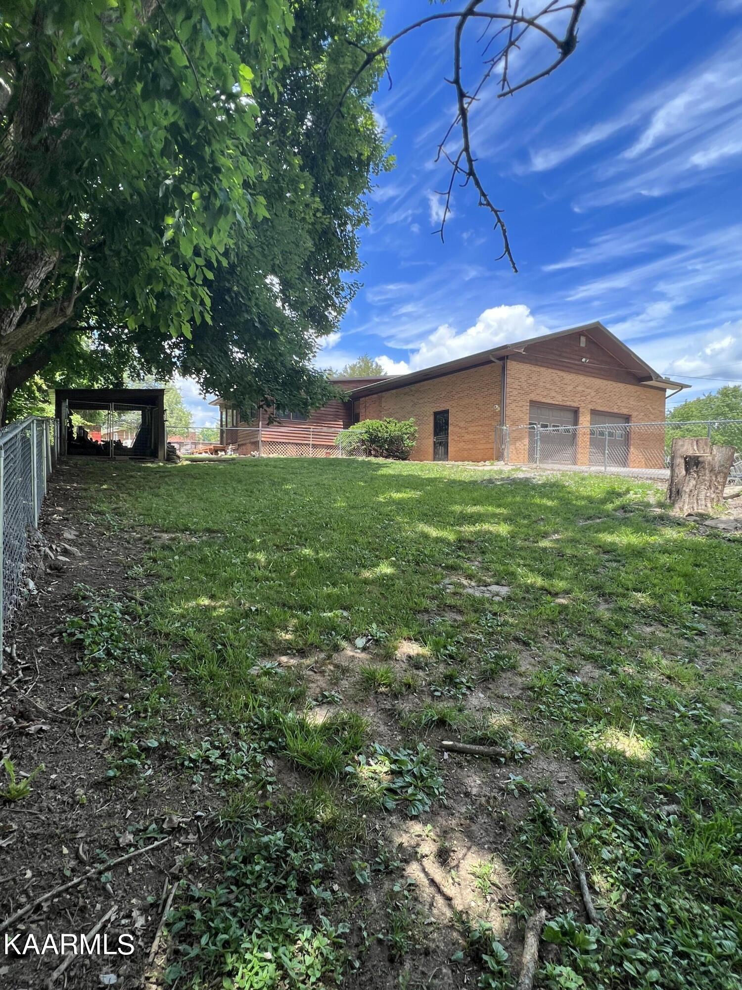 135 Regent Drive Harrogate, TN 37752 - Photo 35 of 39 A5F32F8C-1697-4BA6-8F5A-523FCE811C35