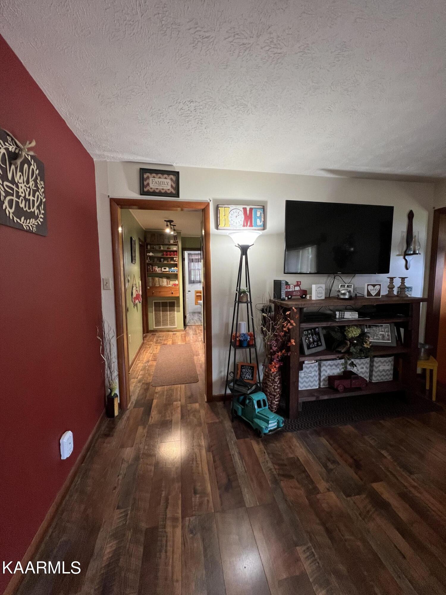 135 Regent Drive Harrogate, TN 37752 - Photo 9 of 39 FA16338D-22AC-4F75-AA9B-43730706EB8B