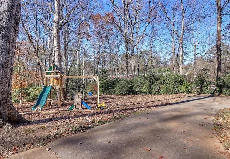 555 Greenland Road Northeast Sandy Springs, GA 30342 - Photo 46 of 47