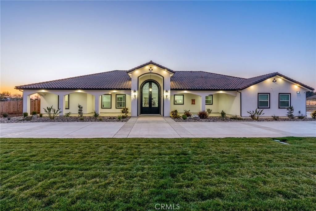 611 South Anderson Road Exeter, CA 93221 - Photo 1 of 1 Front of House