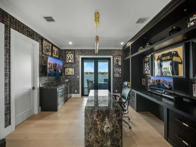 $12,600,000 | 9 Bamboo Lane, Jupiter, FL 33458