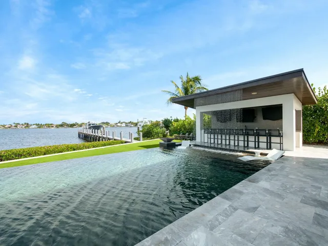 $12,600,000 | 9 Bamboo Lane, Jupiter, FL 33458