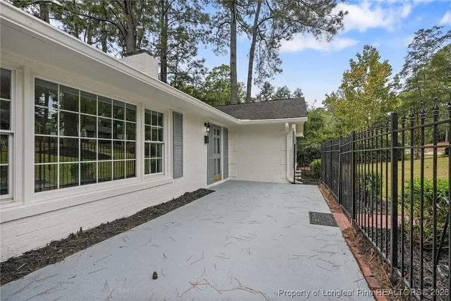 $425,000 | 2515 Mirror Lake Drive, Fayetteville, NC 28303