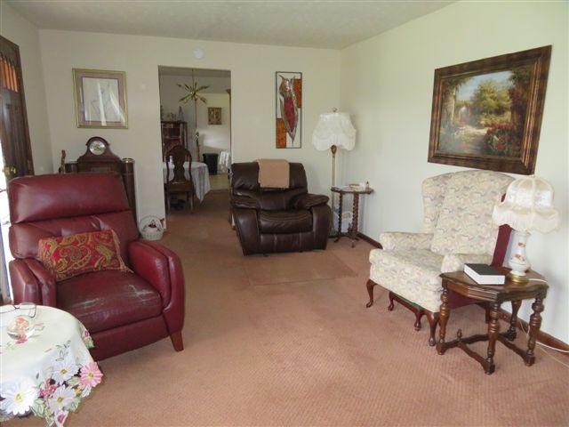 2373 GW Loy Road New Market, TN 37820 - Photo 10 of 33 LIVING ROOM