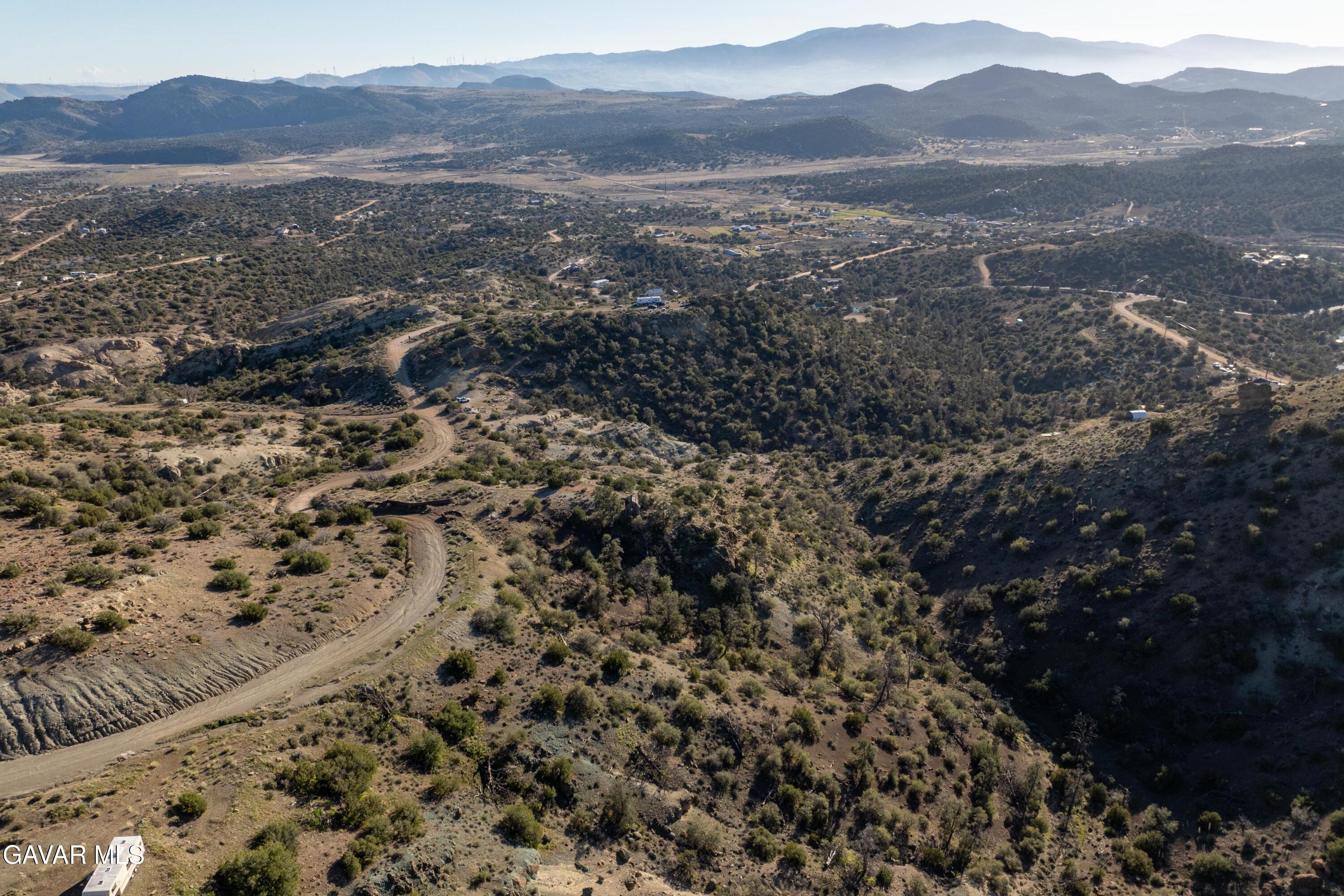 25401 Sun View Drive Tehachapi, CA 93561 - Photo 5 of 8 a view of city and mountain