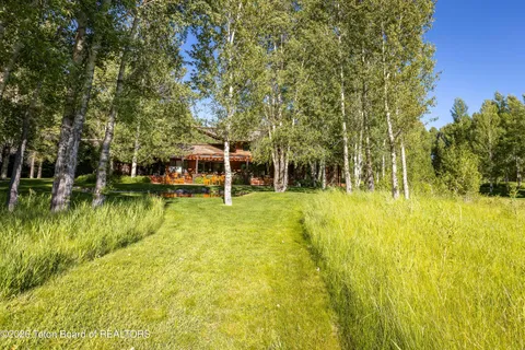 $17,500,000 | 3125 Tucker Ranch Road, Wilson, WY 83014