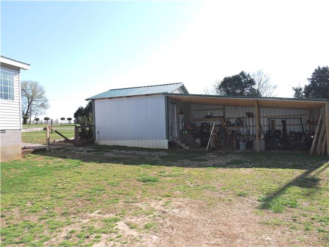 1524 Mud Creek Road Morrison, TN 37357 - Photo 15 of 16 Workshop with bays...