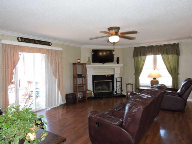 1524 Mud Creek Road Morrison, TN 37357 - Photo 6 of 16 Family Entertaining with easy access to kitchen.