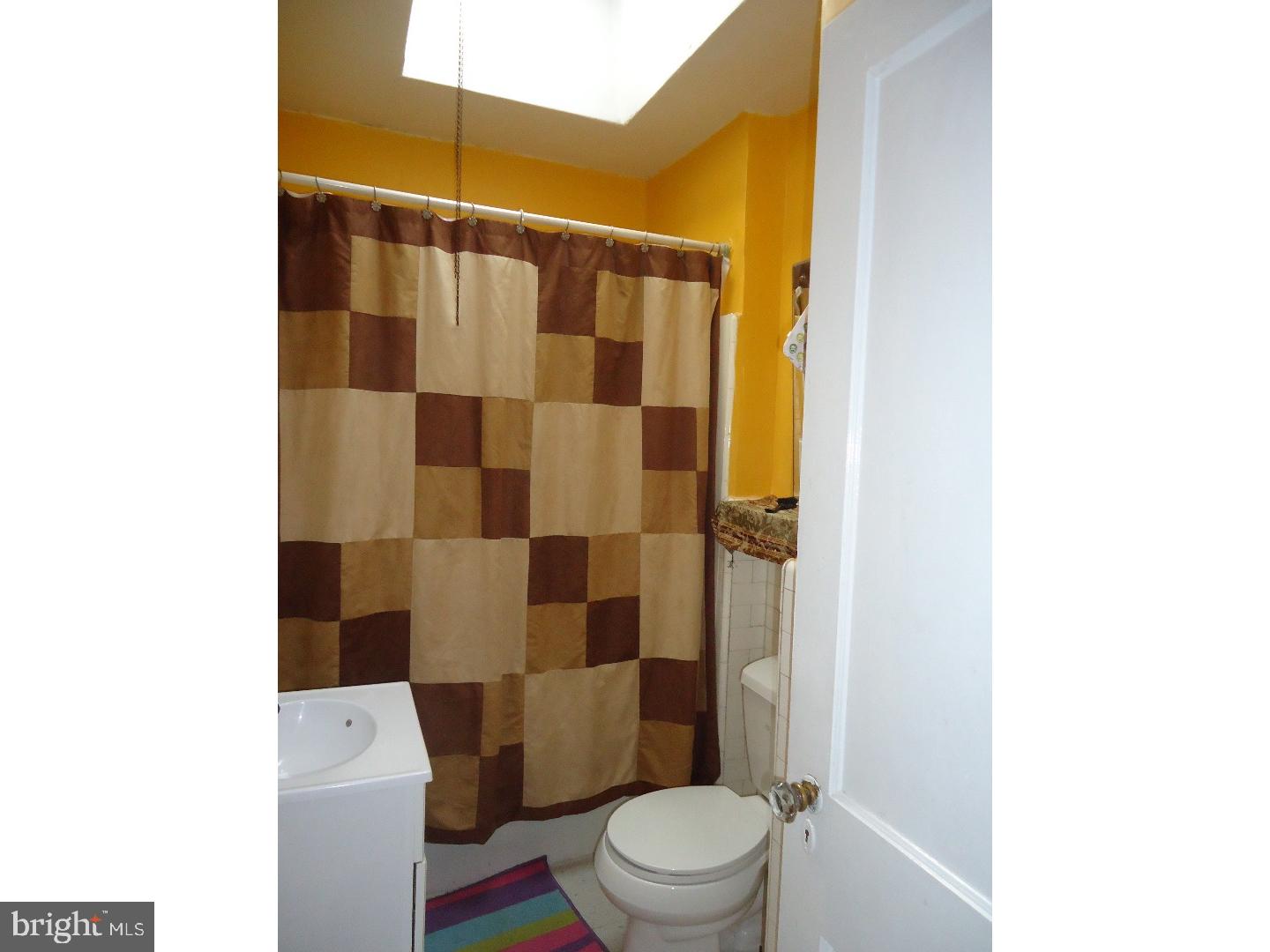 6043 North 3rd Street Philadelphia, PA 19120 - Photo 3 of 19 Master Bathroom