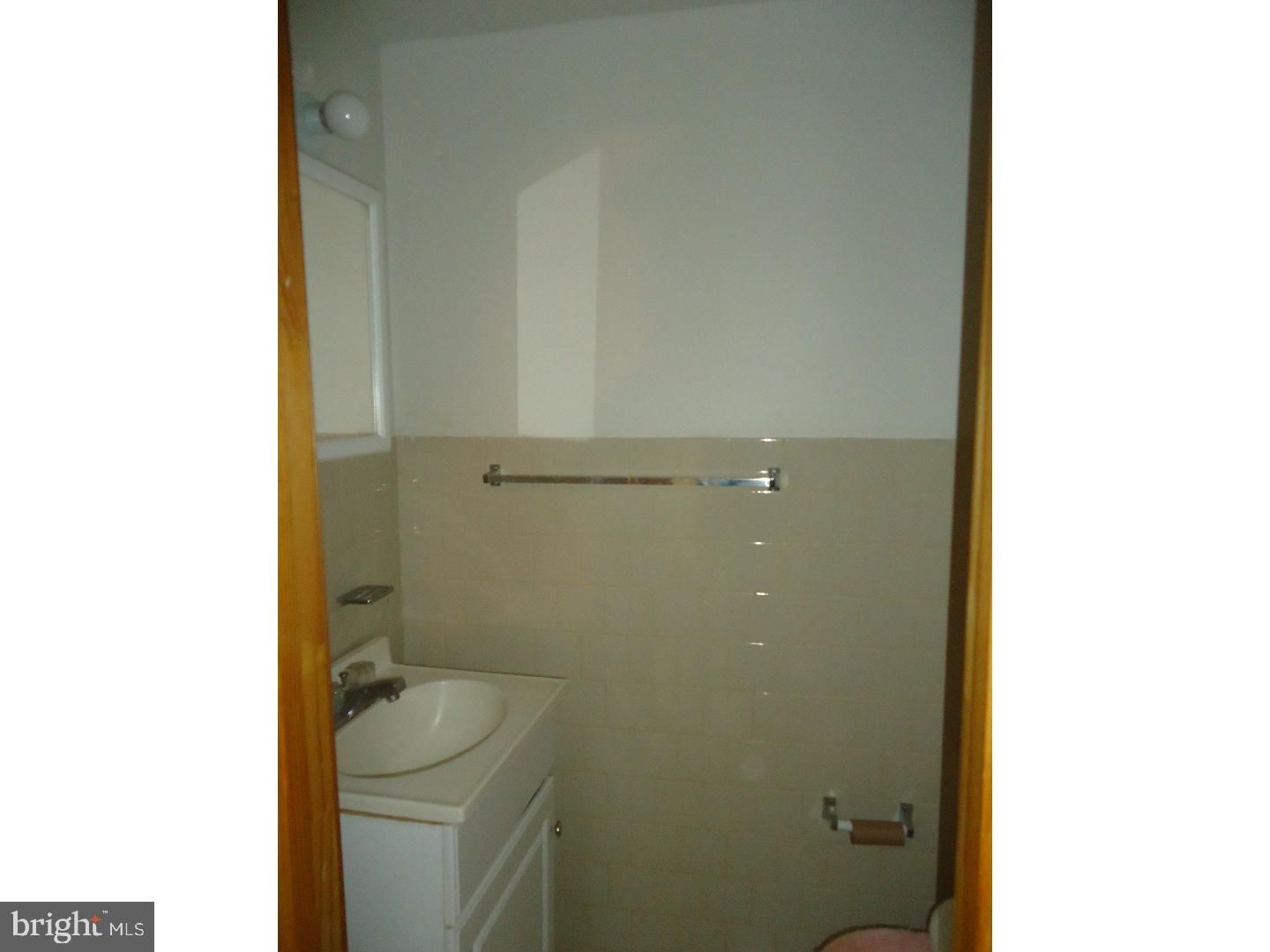 6043 North 3rd Street Philadelphia, PA 19120 - Photo 8 of 19 Half Bath