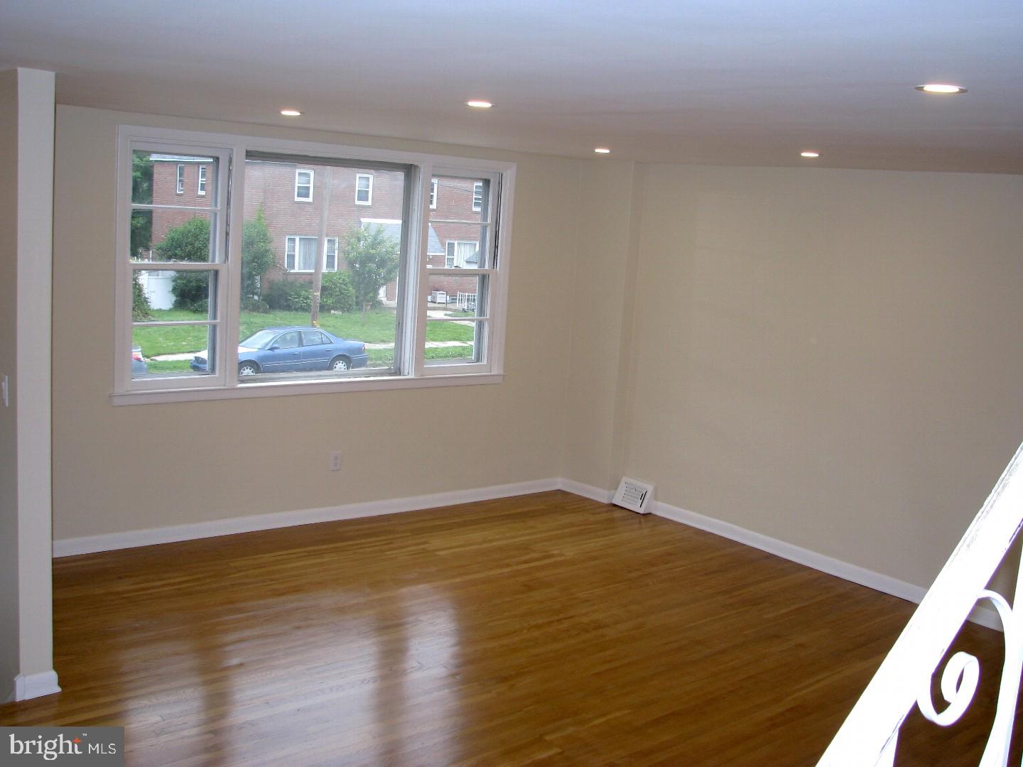 1369 Adair Road Brookhaven, PA 19015 - Photo 3 of 21