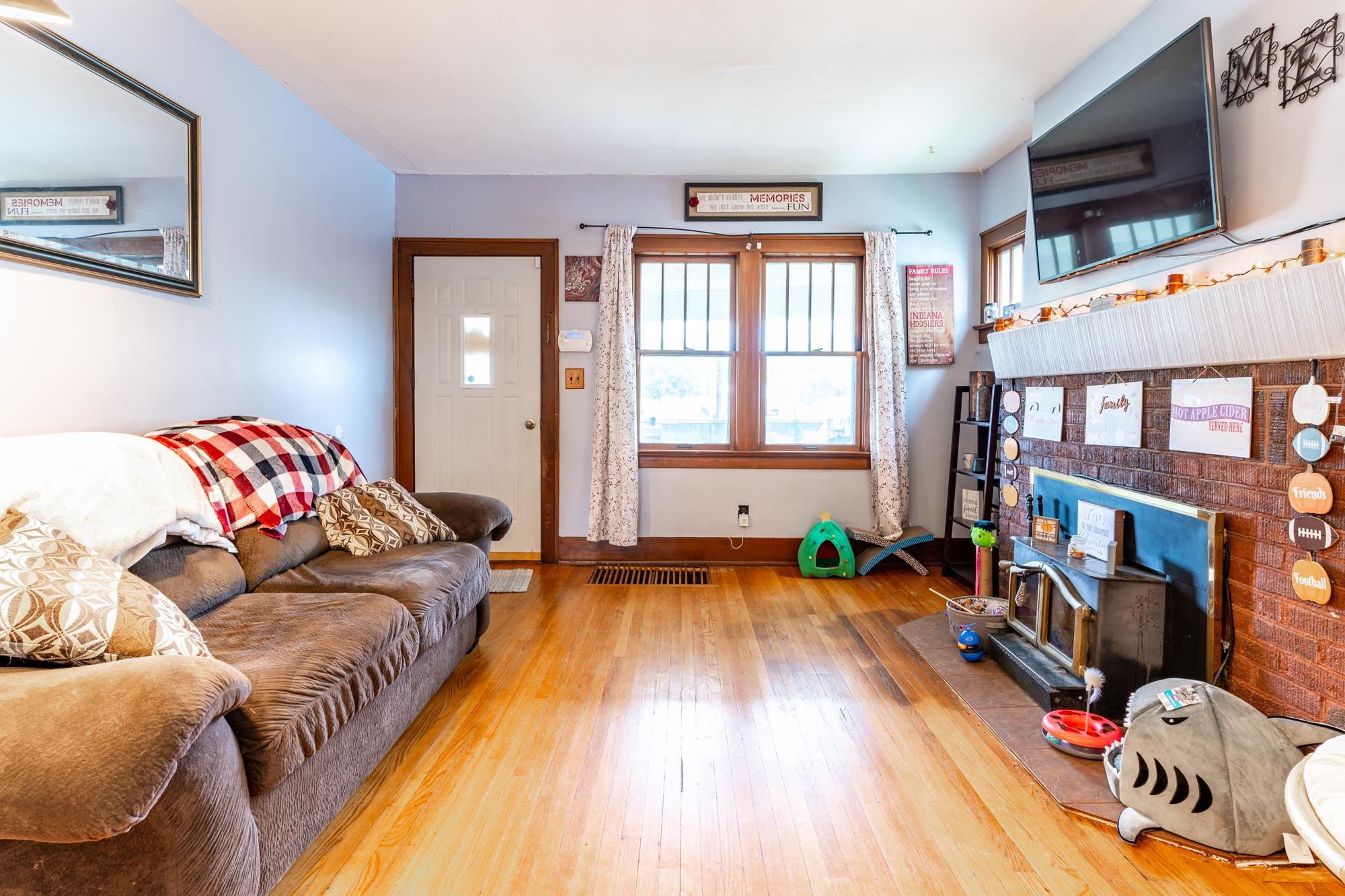 2528 Eade Avenue Fort Wayne, IN 46805 - Photo 5 of 28