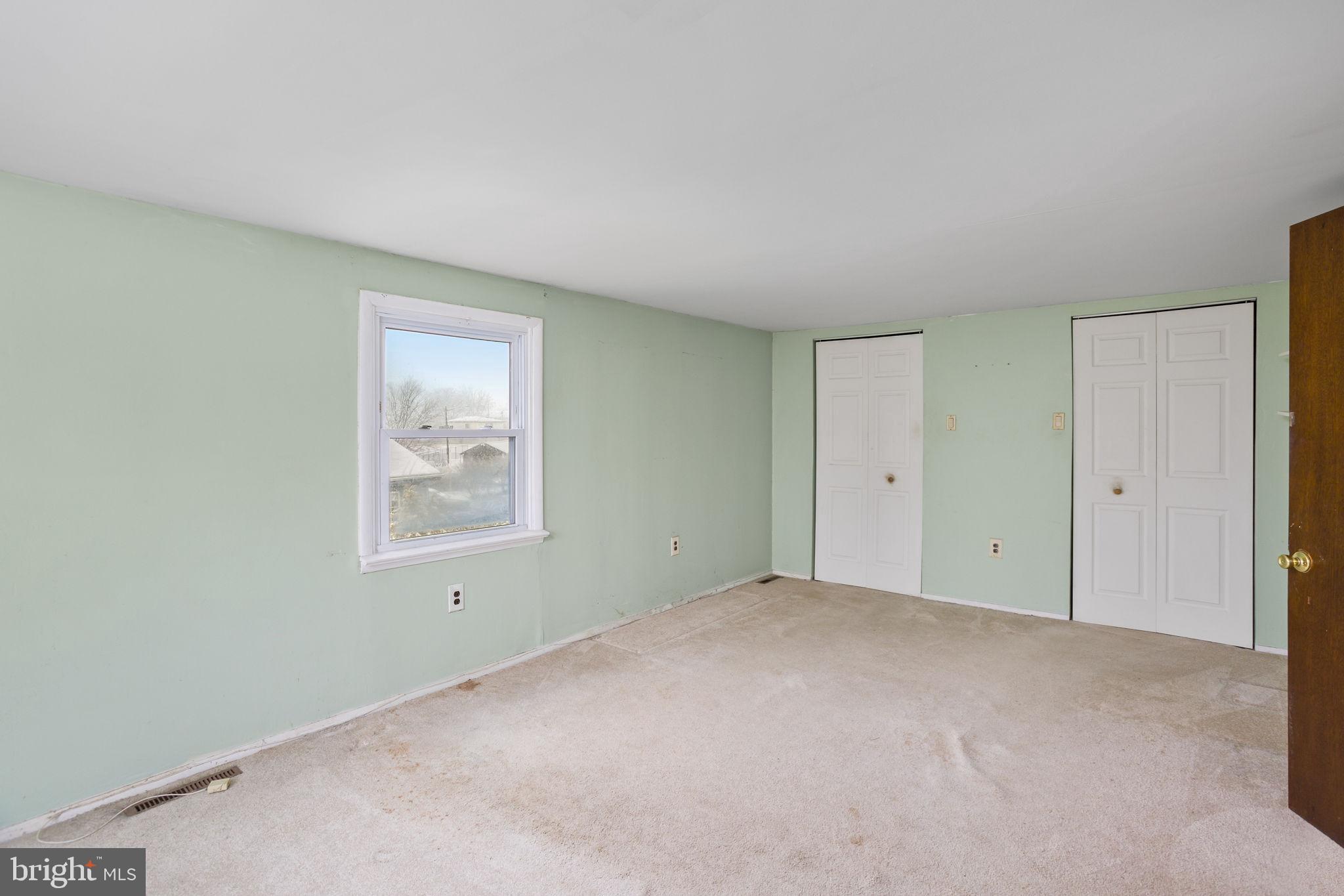 400 Reading Avenue Barrington, NJ 08007 - Photo 15 of 35 a view of an empty room with a window