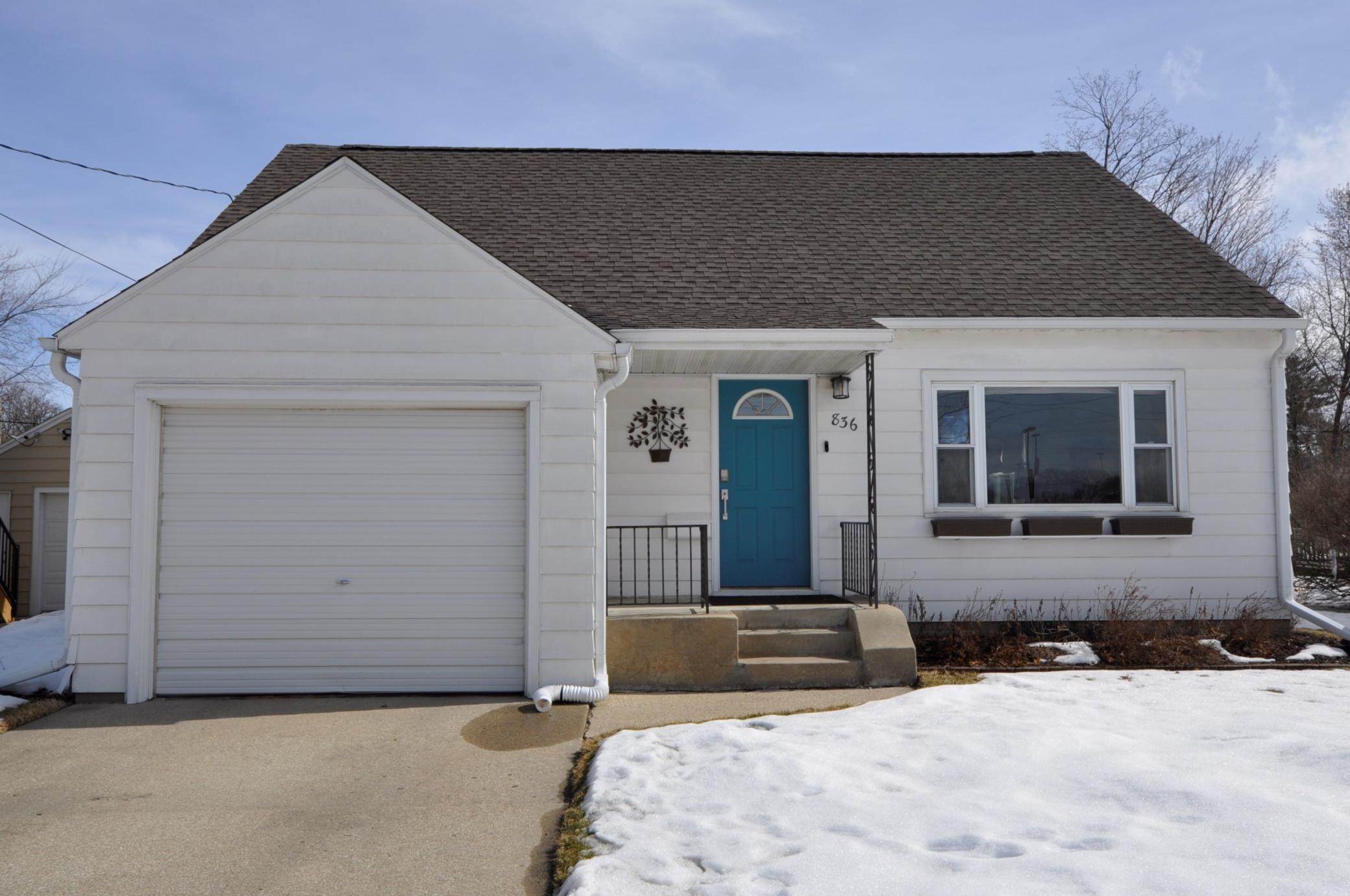 836 4th Avenue Southeast Rochester, MN 55904 - Photo 1 of 31