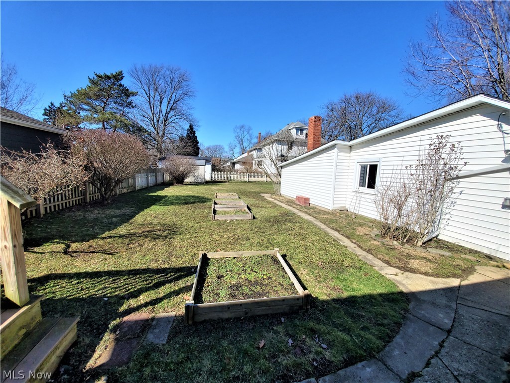 68 Prospect Road Berea, OH 44017 - Photo 5 of 28