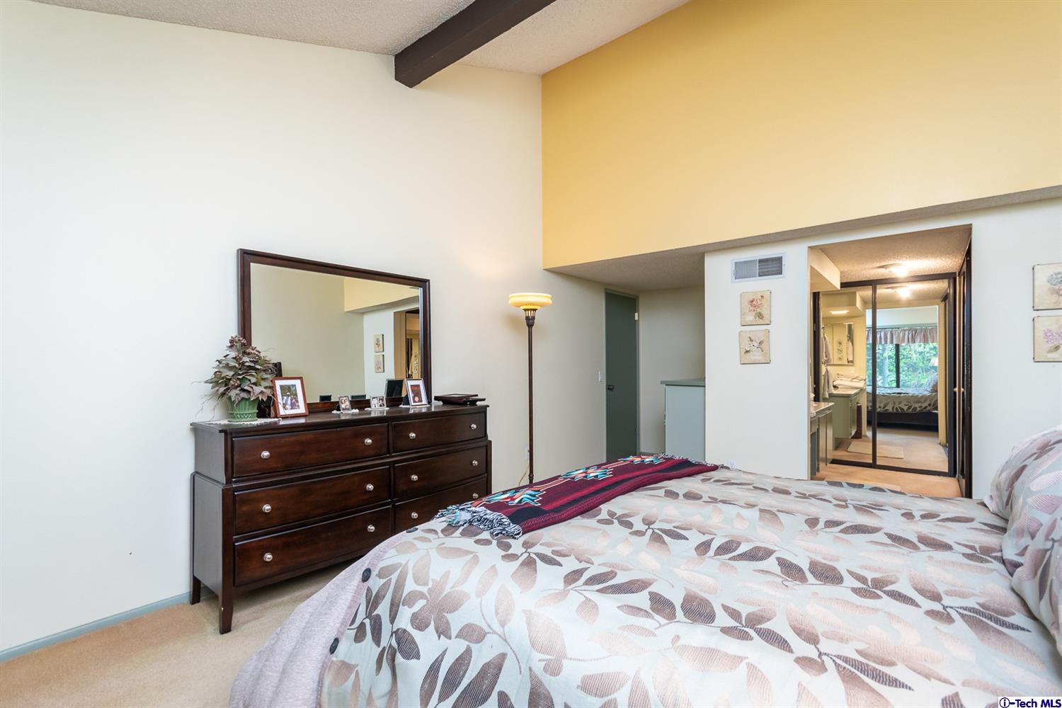 24 Aller Court Glendale, CA 91208 - Photo 18 of 39