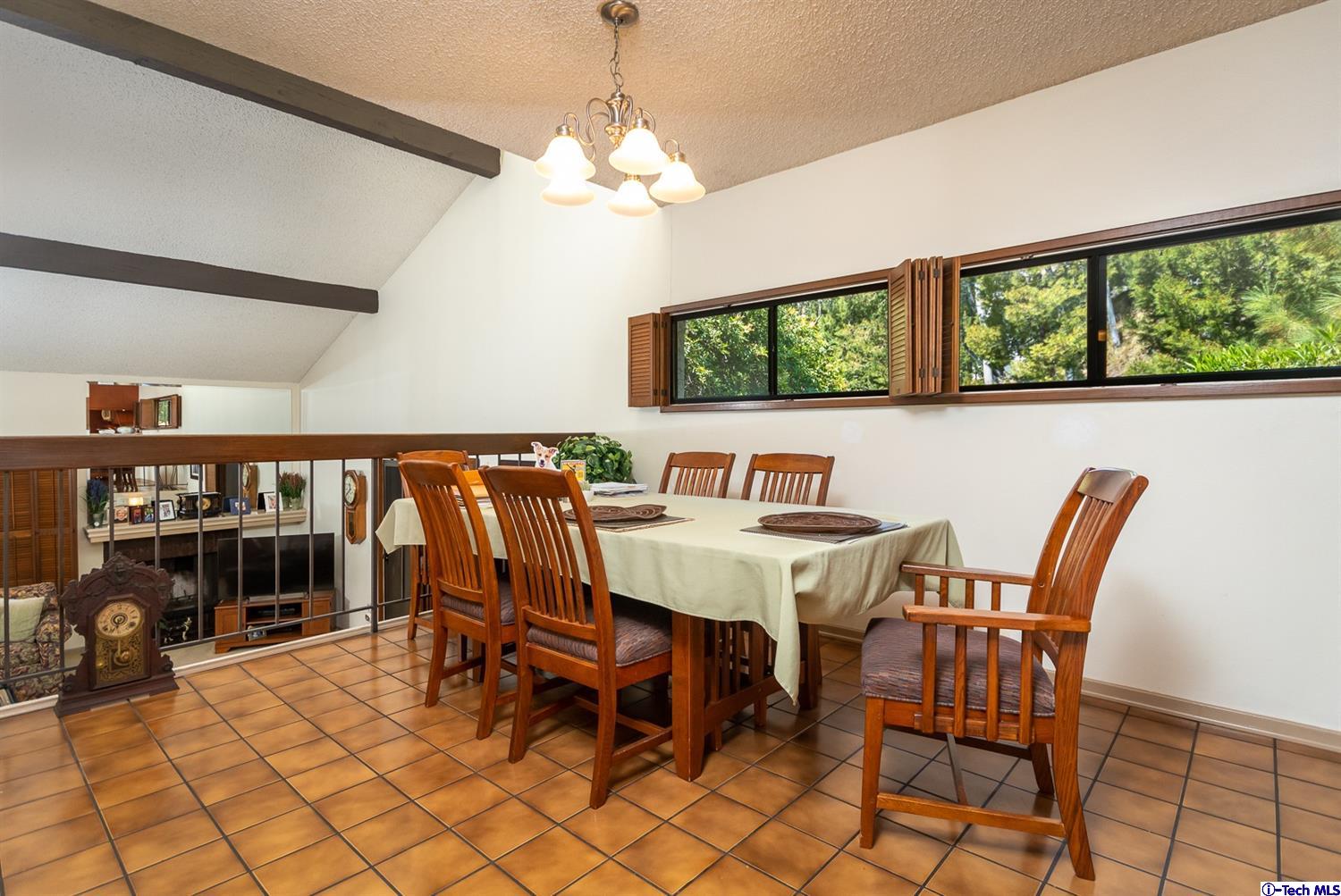 24 Aller Court Glendale, CA 91208 - Photo 10 of 39