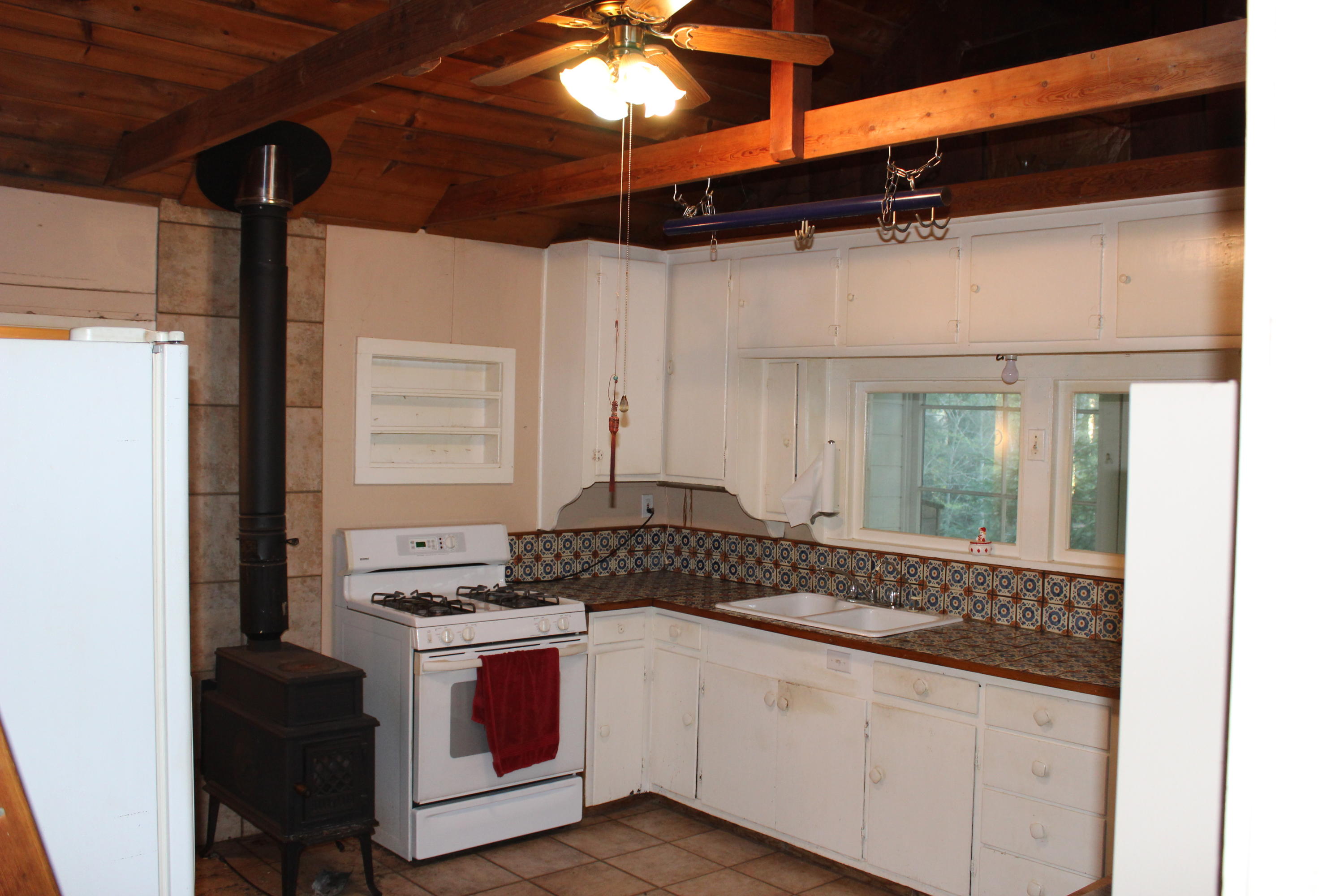 2431 Briceland Road Redway, CA 95560 - Photo 9 of 12
