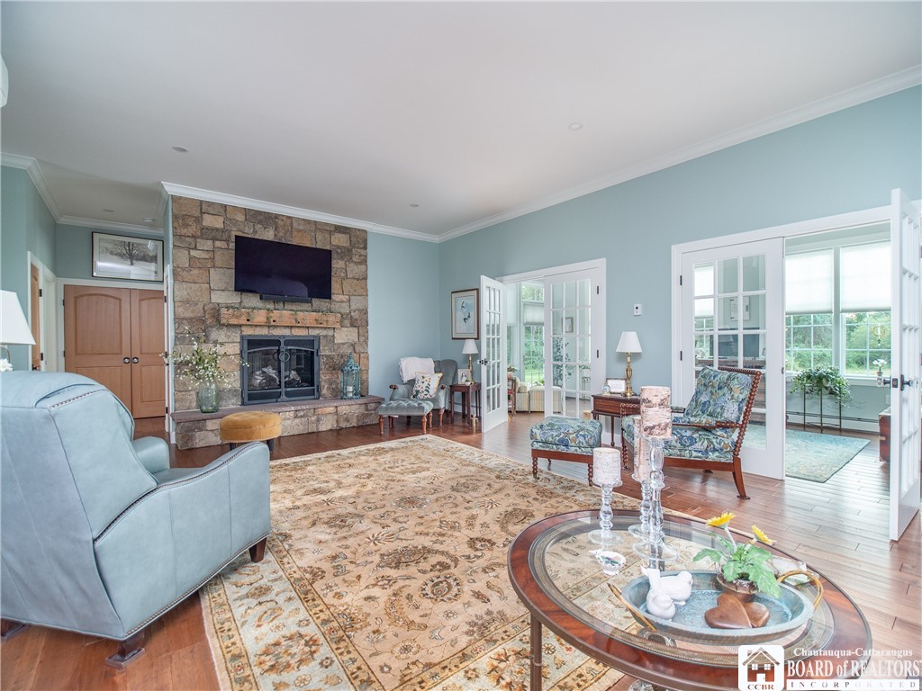 9709 Farel Road Pomfret, NY 14063 - Photo 20 of 46 LIVING ROOM