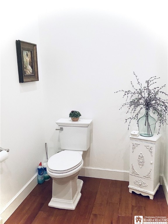 9709 Farel Road Pomfret, NY 14063 - Photo 37 of 46 FULL BATH BETWEEN BOTH BEDROOMS