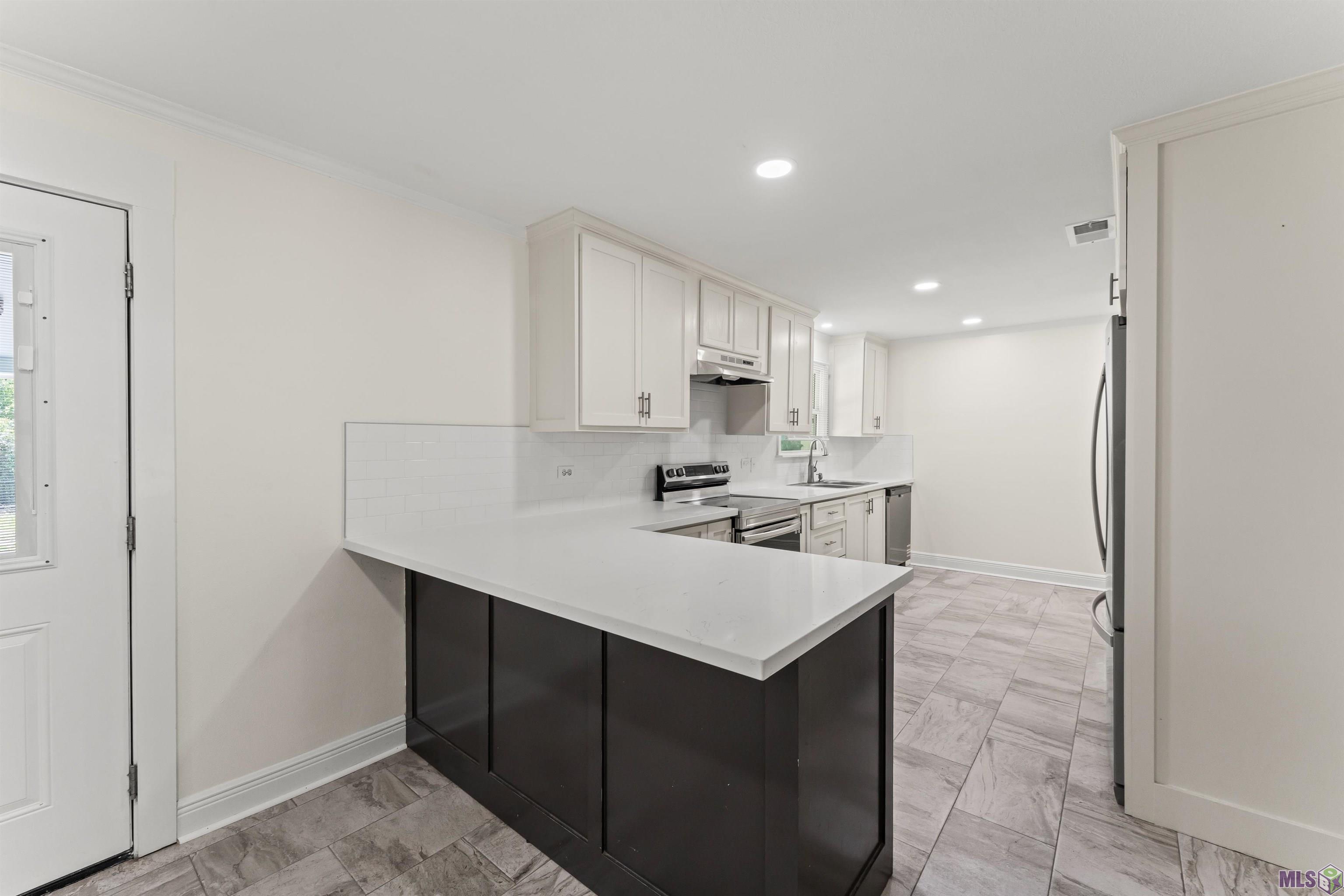 15376 Tiger Bend Road Baton Rouge, LA 70817 - Photo 8 of 17 Gallery Image 8