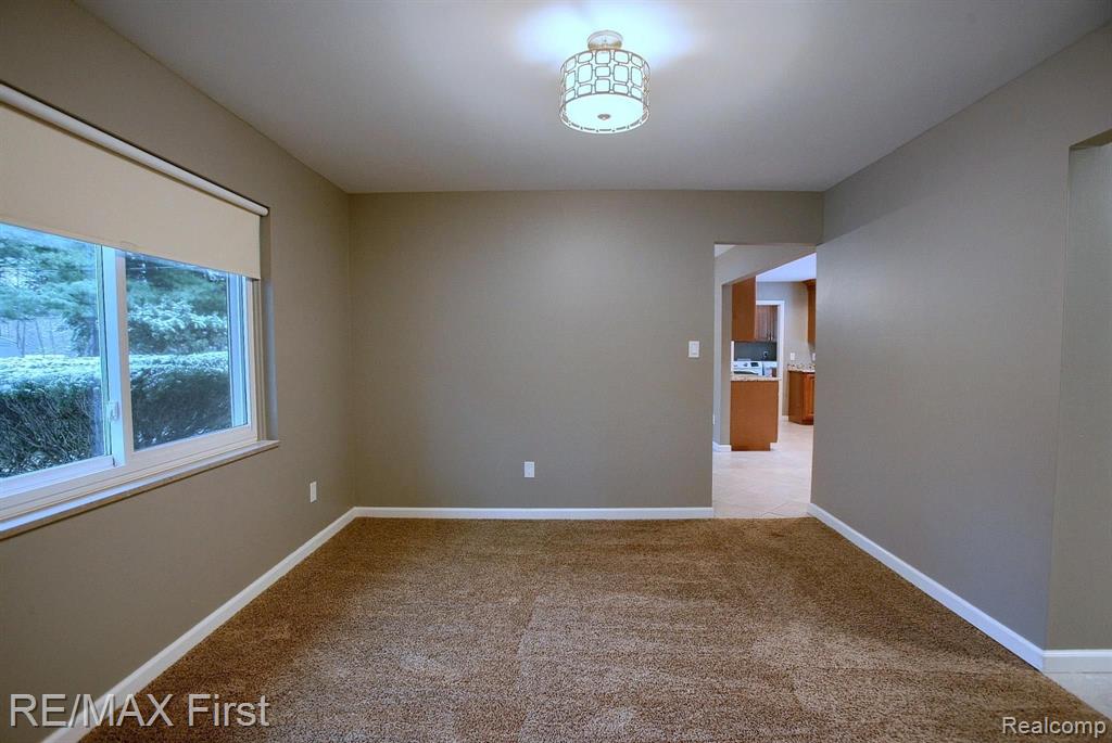 6840 Dublin Fair Road Troy, MI 48098 - Photo 8 of 29