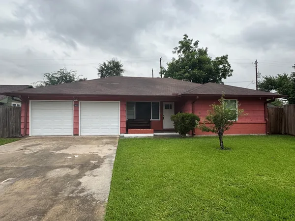 $1,800 | 1432 Butler Drive, Pasadena, TX 77502